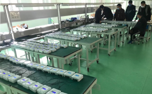 創(chuàng)世電子壓差測(cè)控器24小時(shí)老化測(cè)試進(jìn)行中